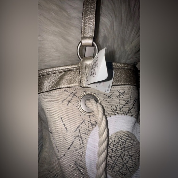 SOLD NWT Limited Edition Coach seahorse tote bag by Audrey Leigh - Picture 4 of 7